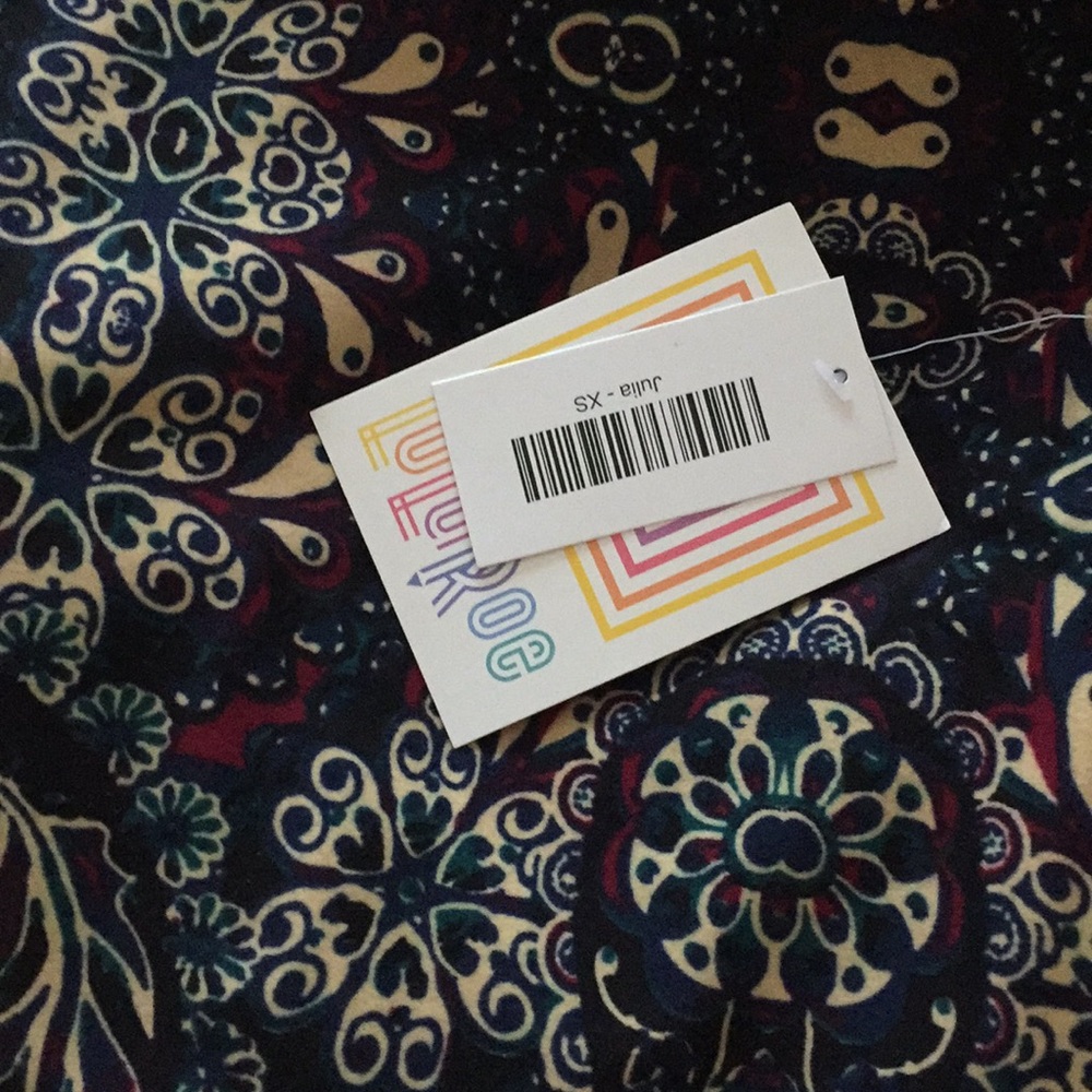 LuLaRoe XS Julia